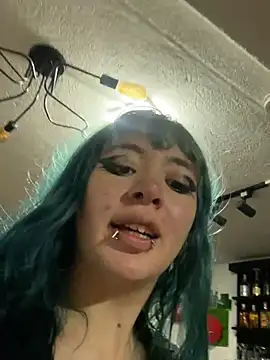 Chat +18 de MadeinHell25 ao vivo