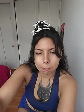 ivihetaira's Live XXX Chat