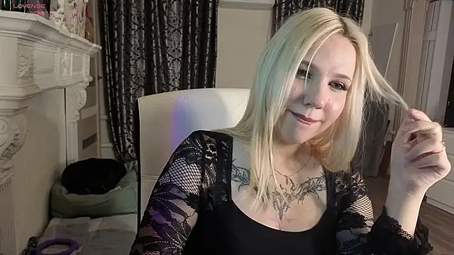 moon__shy Adlı Modelin Canlı XXX Sohbeti