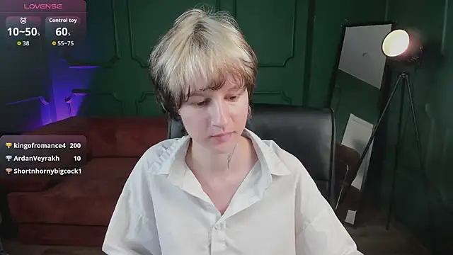Senpai_Sins Chat XXX live