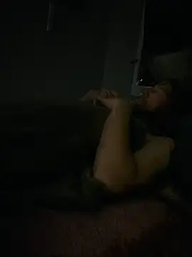 THE-CHAMPLOVENIPPLES73's Webcam Show