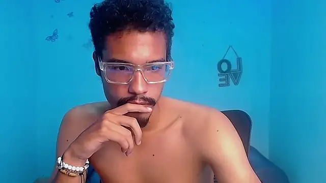 wolf_vip_ live XXX chat