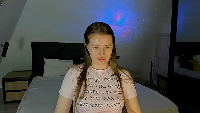 LunaWhisper_'s Live XXX Chat