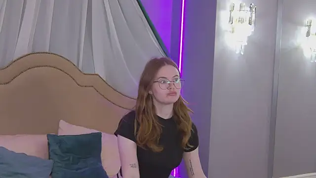 ClaireFlowers Adlı Modelin Canlı XXX Sohbeti