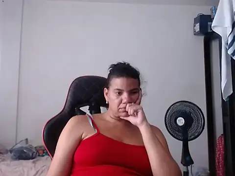Adriana_0312 – Naživo XXX chat