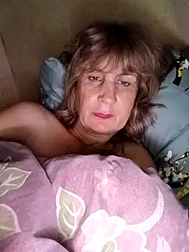 Chat +18 de Laura_Kiss ao vivo