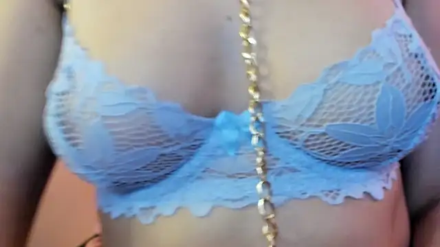 Lucy_Doll85 Adlı Modelin Canlı XXX Sohbeti