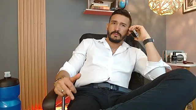 Chat +18 de Reiko_85_ ao vivo