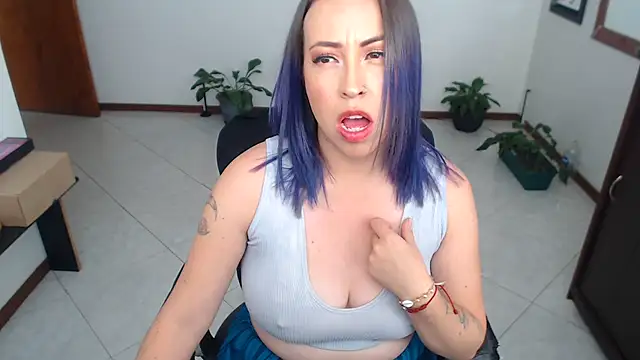 Živý XXX chat charlottezoe15