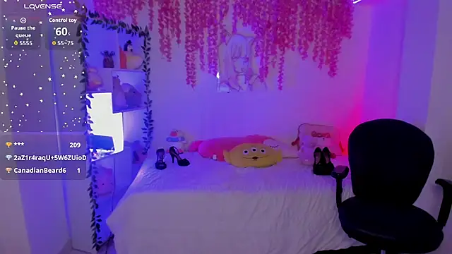 cat_kitty18_ Adlı Modelin Canlı XXX Sohbeti