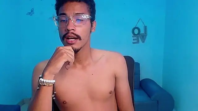 wolf_vip_ live XXX chat