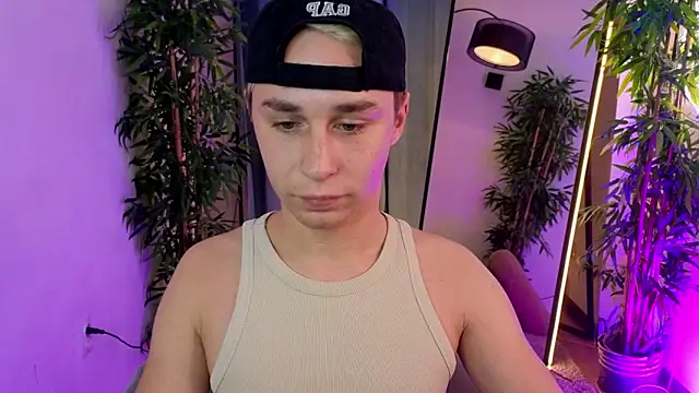 e1v1s XXX чат на живо