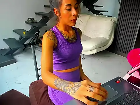 Thebadwolf181's Live XXX Chat