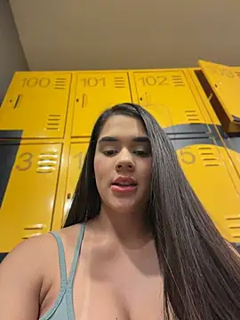 Chatroom XXX en direct de BellaLeclair_