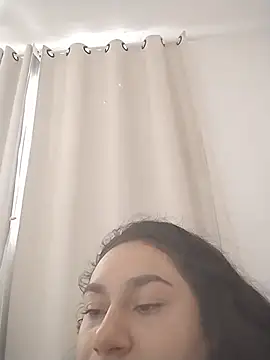 Czat XXX na żywo – yummi_greluda