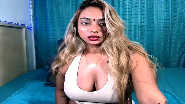 sexyindianchic Adlı Modelin Canlı XXX Sohbeti