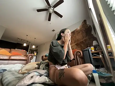 ash10alex's Live XXX Chat