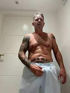 Show modela mrlovinhusband na web-kameri