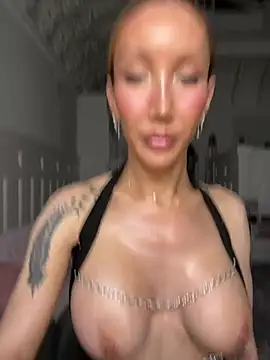 Allana29 Adlı Modelin Canlı XXX Sohbeti