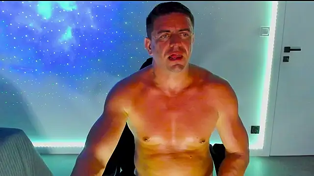 XXX chat uživo modela BadBoyVibes84