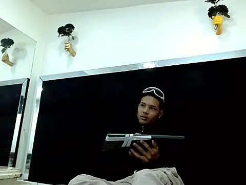 RafaelVanderのライブXXXチャット