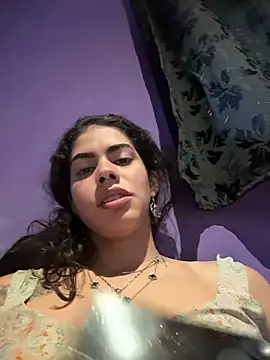 Chat +18 de bruxinha01 ao vivo