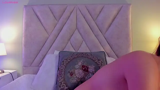 nova_silk Chat XXX live