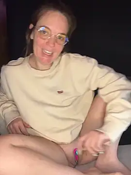 chellerayy's Live XXX Chat
