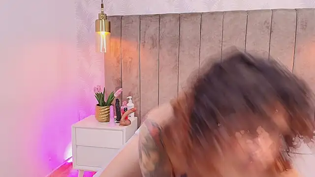 Candycoxx_606 Adlı Modelin Canlı XXX Sohbeti