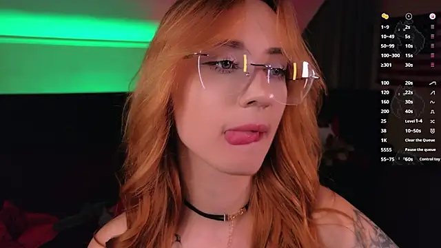 WICKEDEMBER's Live XXX Chat