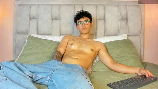 XXX chat uživo modela Kairoxxx_