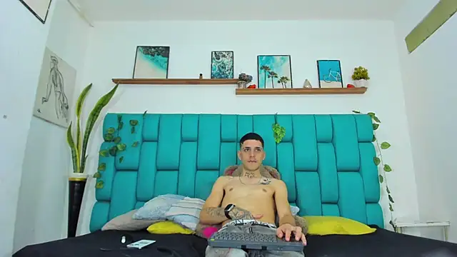 Онлайн чат XXX BoyMaxLatin