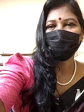 Roshini78's Live XXX Chat