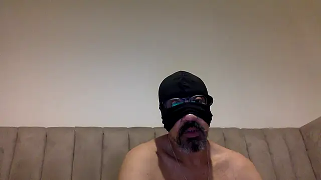 Czat XXX na żywo – CaiBull