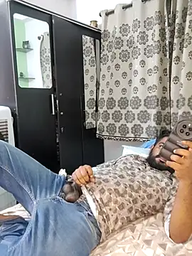 XXX chat uživo modela avi007p