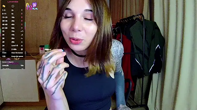 دردشة TGirlYuna الجنسية المباشرة