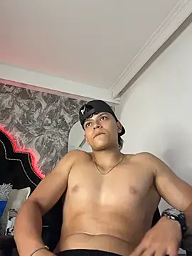 DilanMiller_ লাইভ XXX চ্যাট