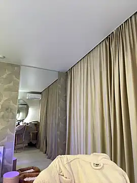 Živý XXX chat DinaTasty