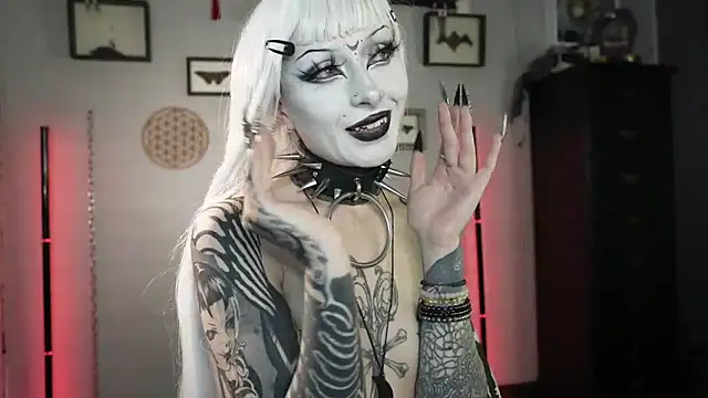 insania_9999_'s Live XXX Chat