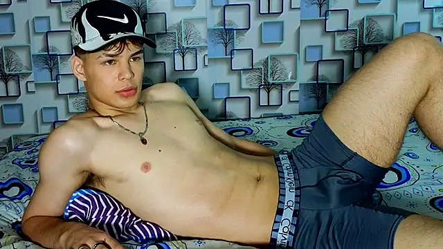 Chat XXX ao vivo de LoganSteel_