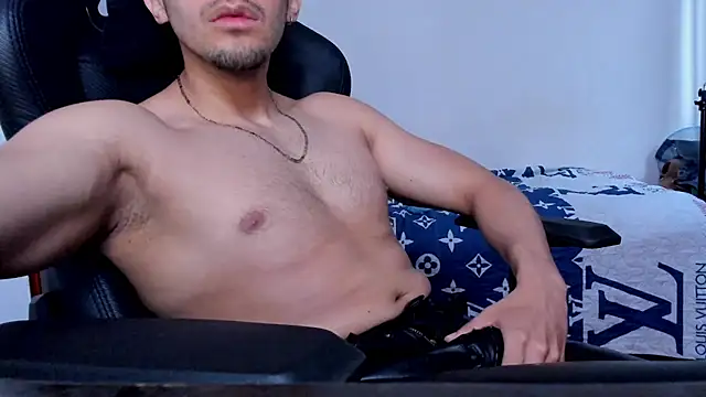 Chat XXX Live Tommy_Bred