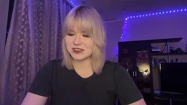 Chat +18 de HelloKinki ao vivo