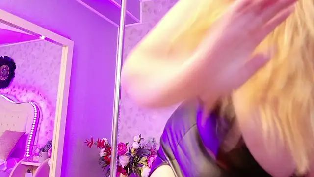 CurvyAly 라이브 XXX 채팅