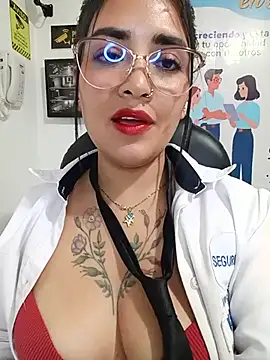 Chat +18 de MAYE__13 ao vivo