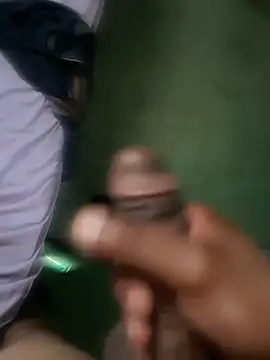 DiggyBurns83's Live XXX Chat
