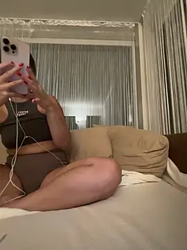 TheCinderella's Live XXX Chat