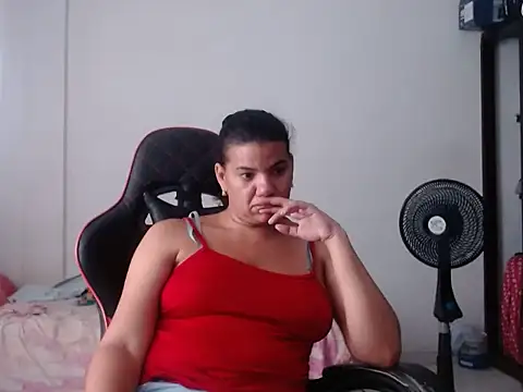 Adriana_0312's Live XXX Chat