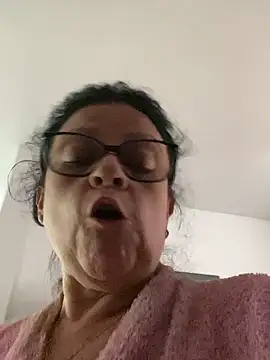 Sharongirl07 现场XXX聊天