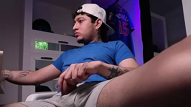 Chat XXX en directo de Sky_Wild