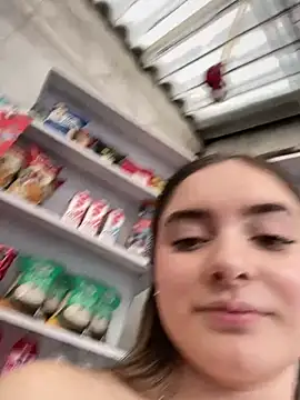 imlindapink Adlı Modelin Canlı XXX Sohbeti